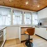 Cozy In Bllok 5 Min Walk From Park