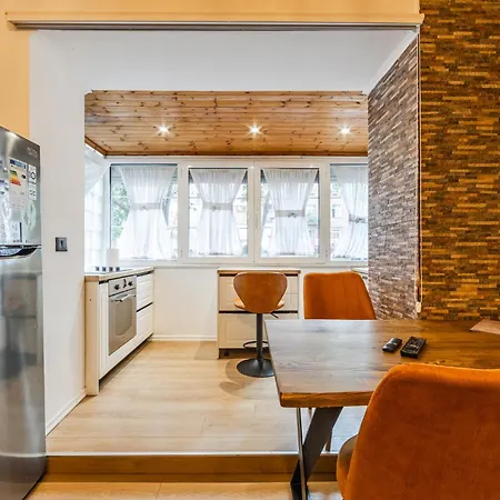 Apartman Cozy In Bllok 5 Min Walk From Park