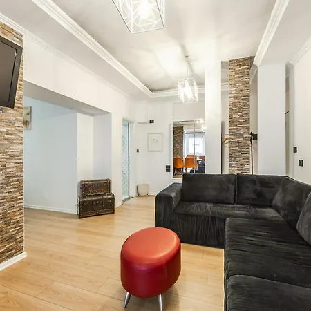 Cozy In Bllok 5 Min Walk From Park *