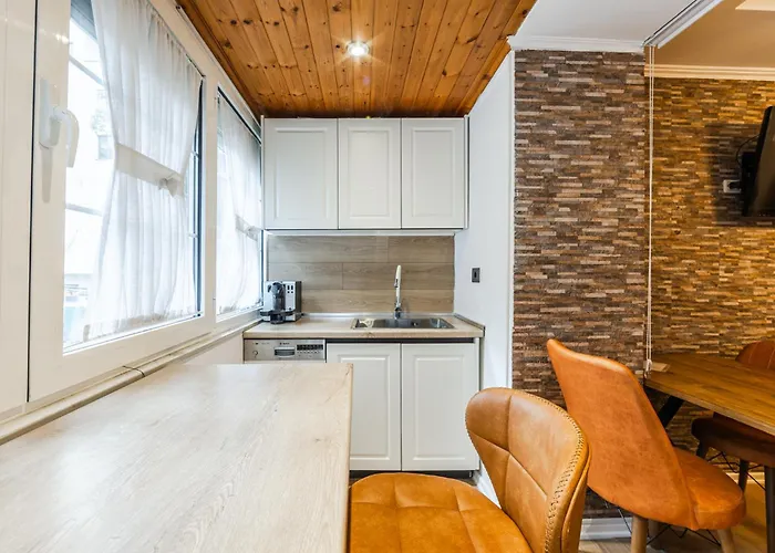 Appartement Cozy In Bllok 5 Min Walk From Park